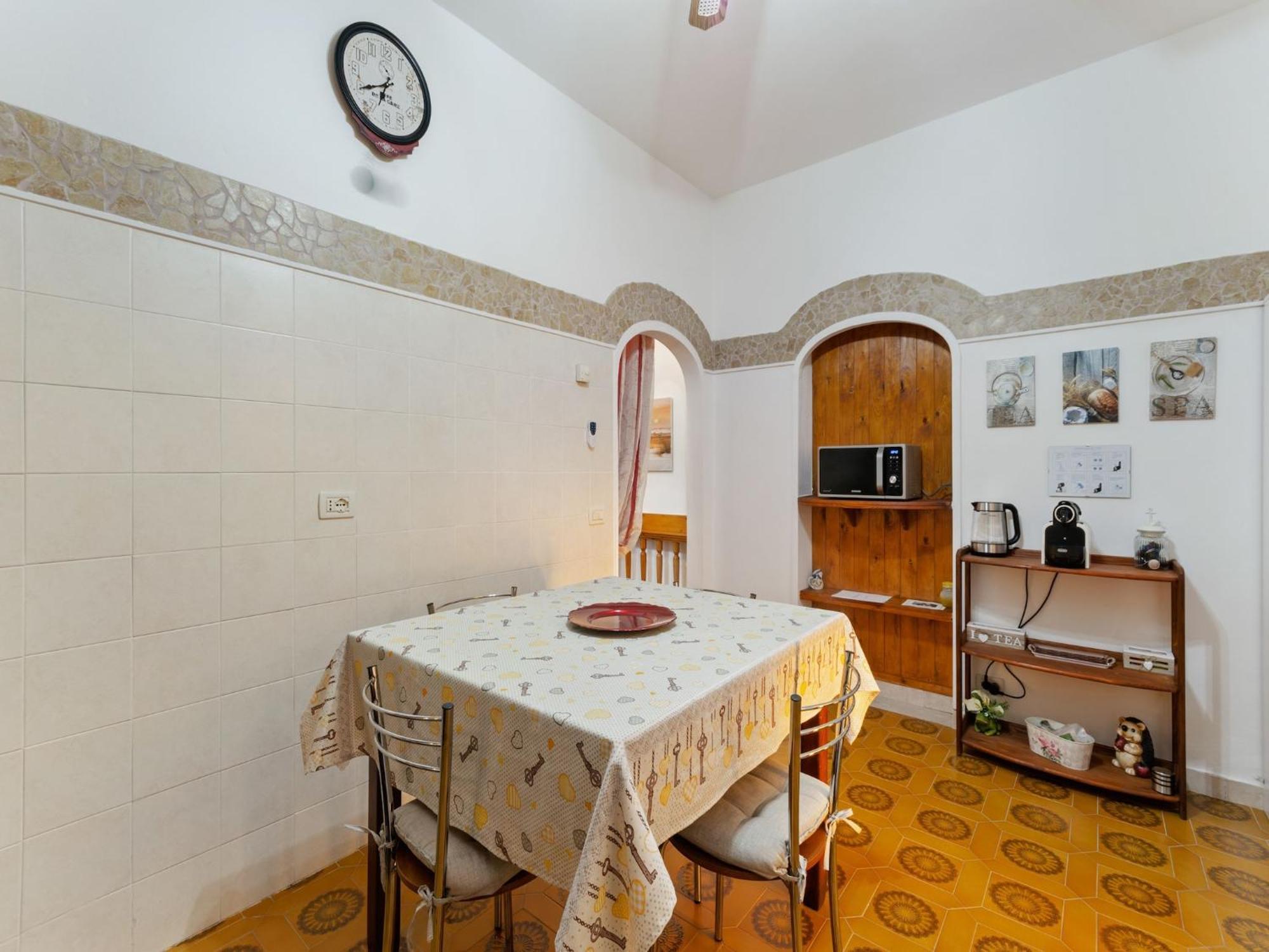 Pleasant Apartment With Courtyard Saludecio Exterior photo