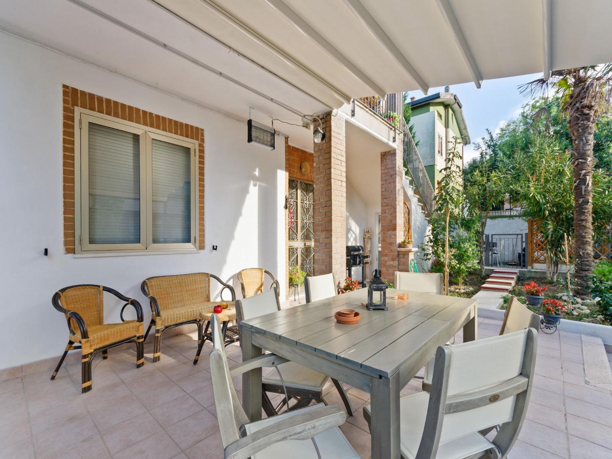 Pleasant Apartment With Courtyard Saludecio Exterior photo