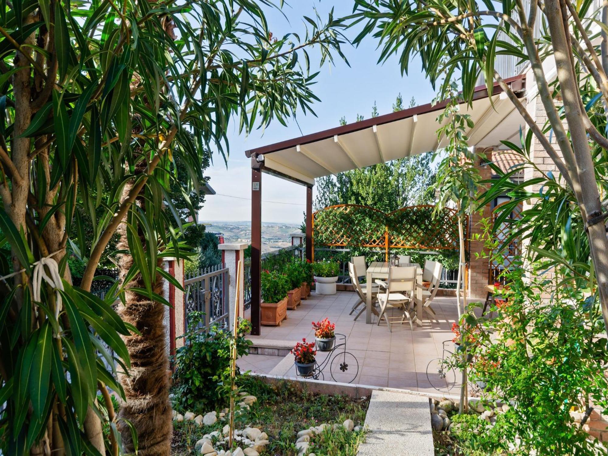 Pleasant Apartment With Courtyard Saludecio Exterior photo