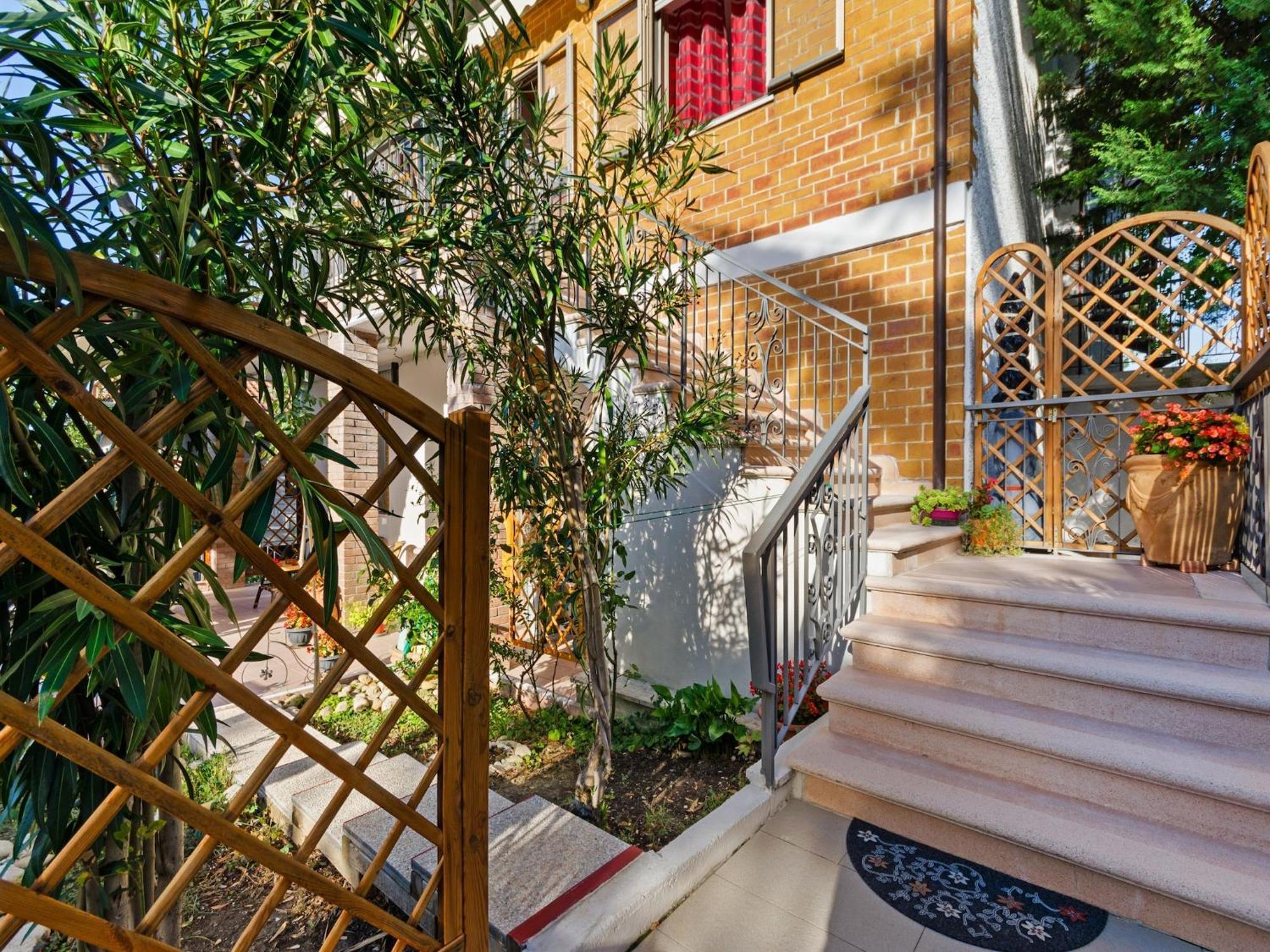 Pleasant Apartment With Courtyard Saludecio Exterior photo